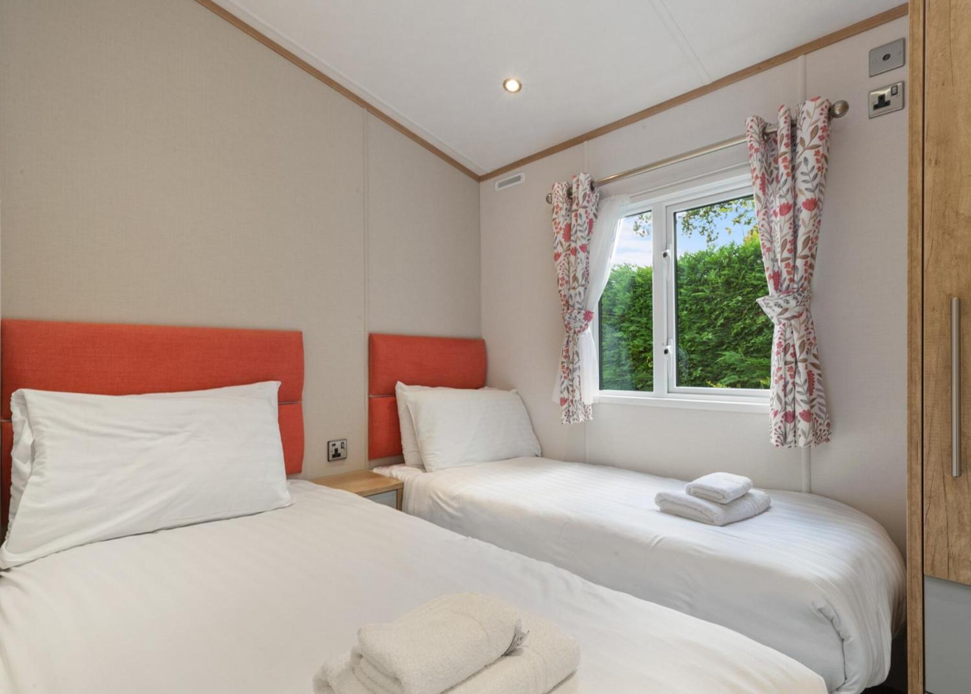Noble Court Holiday Park Narberth Szoba fotó